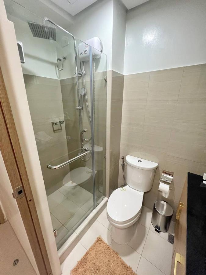 M&M Condostay At Shore 2 Residences Tower 2 Pasay City Manilla Buitenkant foto