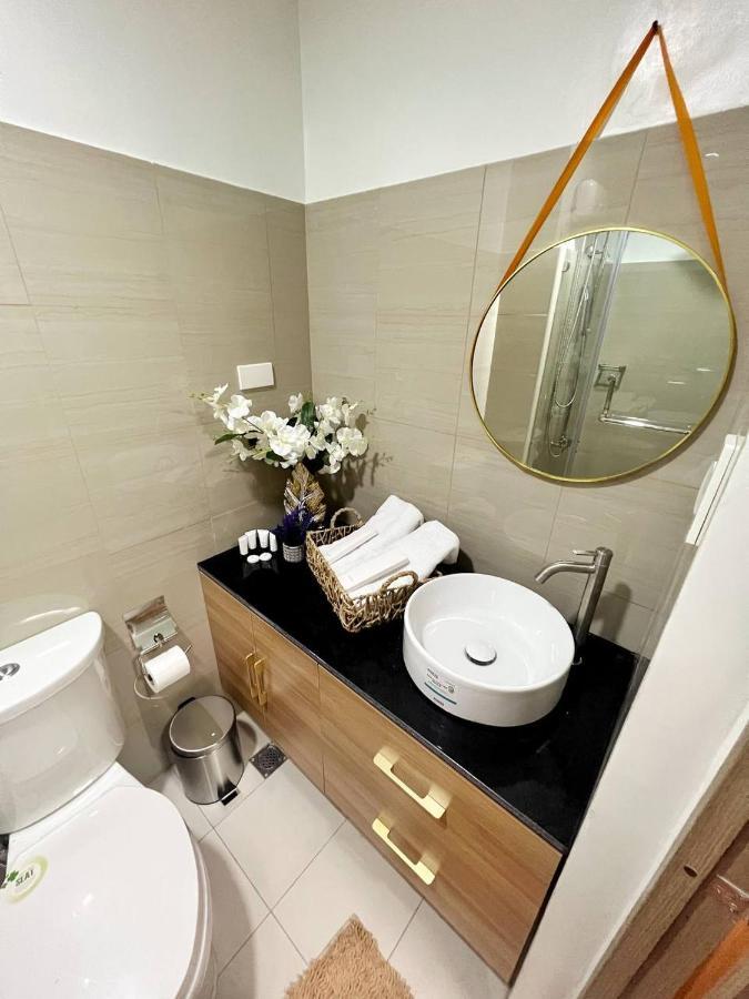 M&M Condostay At Shore 2 Residences Tower 2 Pasay City Manilla Buitenkant foto